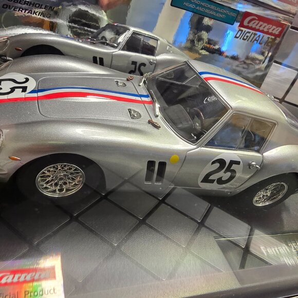 Carrera Digital 1/24 23977 Ferrari 250 GTO 1963 #25 - 2025 Limited Edition - Picture 3 of 5